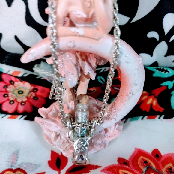 🌌 Magical Silver Fairy Dust Necklace 🌌 - Picture 2 of 5